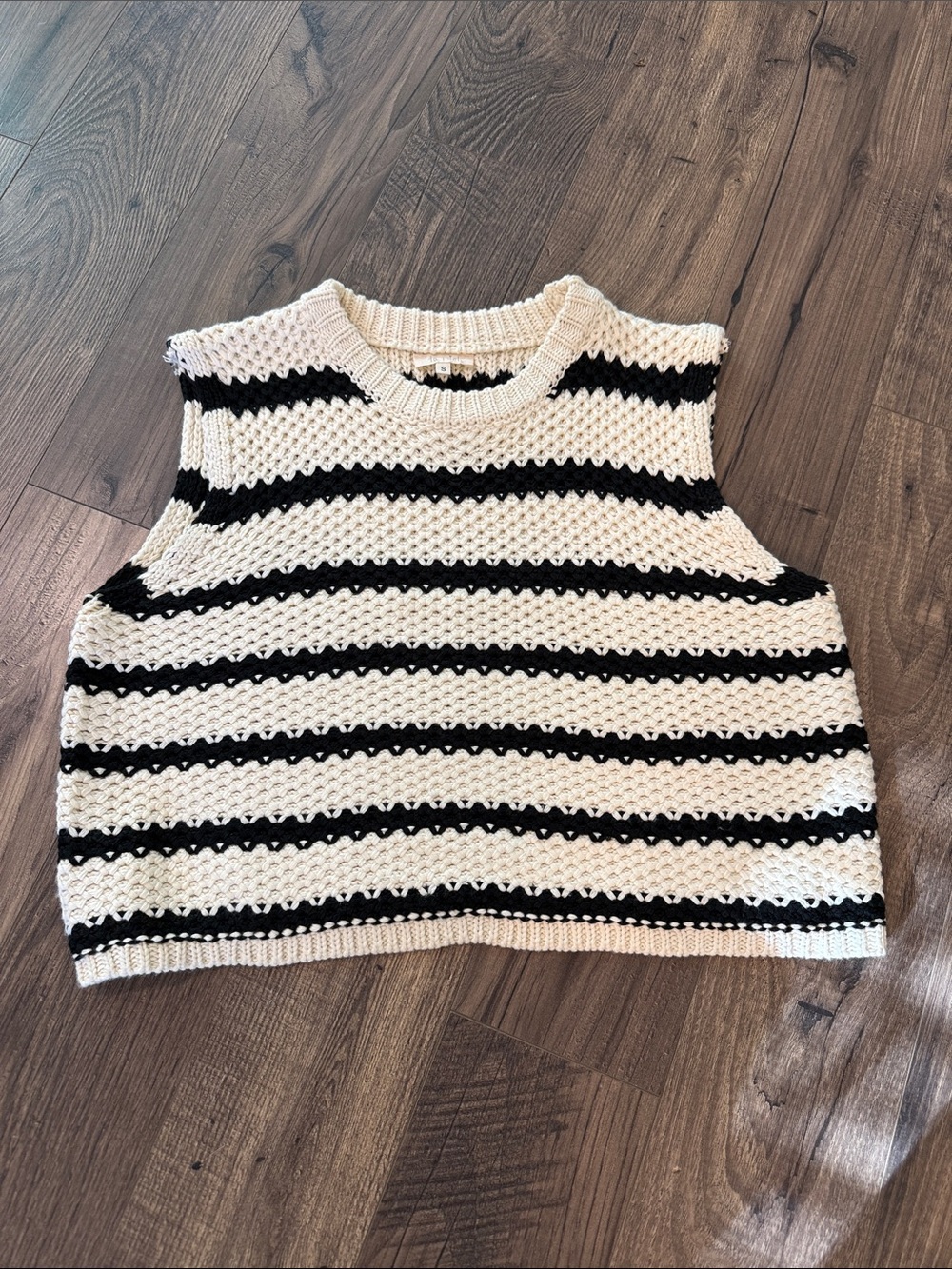 La Miel Striped Crochet Sleeveless Tank Top - Black & Cream